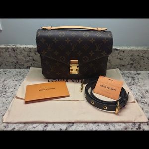 ❌SOLD❌ Louis Vuitton Pochette Metis